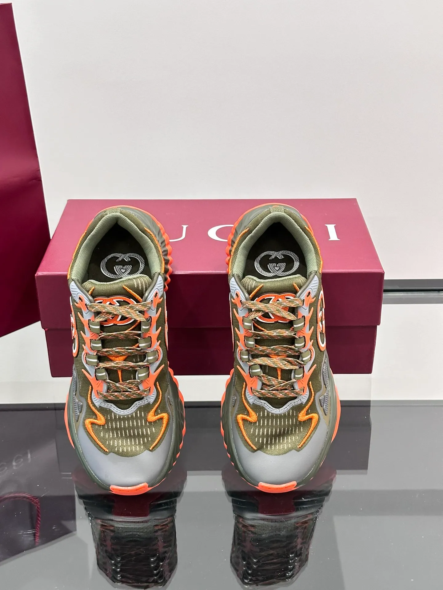 Men's Men's Shoes💰p760 "Gucc*" Ri Men's Men's Shoes💰p Men's Men's Shoes💰ple Series 2024ss👫Couple Style Casual Sports Shoes, buy the original and accurately reproduce it! Restore the quality of details, Gucci Ri men's shoes 💰p men's shoes 💰ple series sports shoes are made with innovative stitching technology to create a flowing texture like water. The leather design is paired with three-dimensional interlocking Double G leather patches and Gucci letter metal accessories, creating a free flowing texture of the entire shoe with a 3D effect. A classic and versatile piece that feels super comfortable on your feet! Male 39-44 Female 35-39